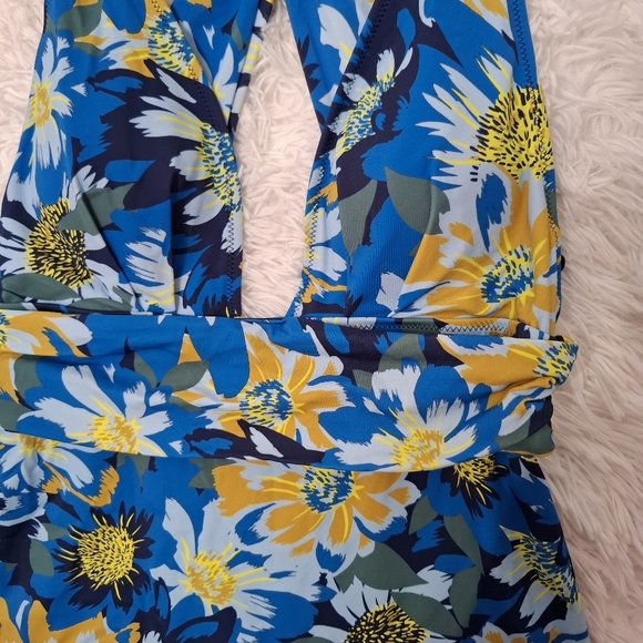 Adore Me Women's Bathing Suit Swimwear One Piece Blue Multi Floral M - Picture 6 of 11